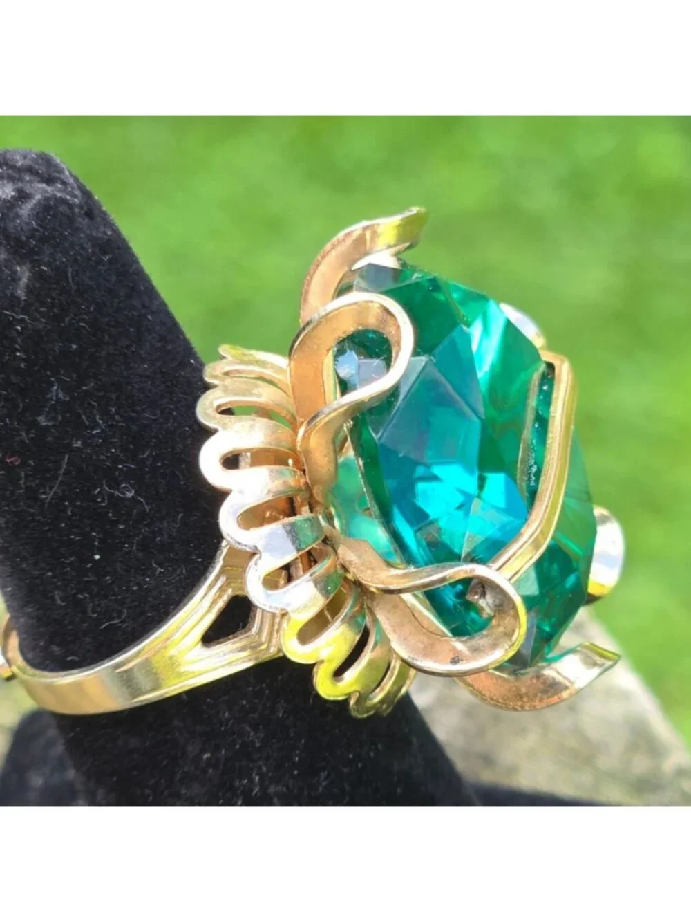 MCM Cocktail Ring Faceted Emerald-Green Crystal Gold-Tone Open-Work Statement